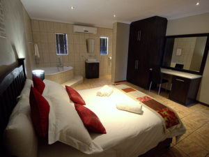 Palmhof Chalets Photo Gallery | Non Self-catering Rooms