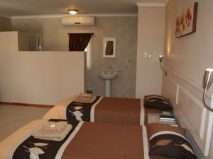Palmhof Chalets Photo Gallery | Kakamas Accommodation