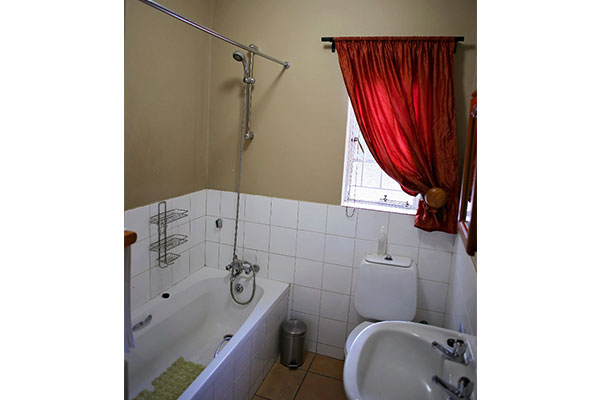 Self-catering Chalet: One Bedroom