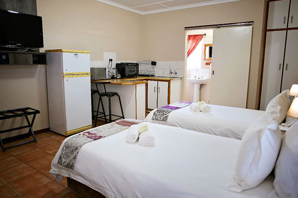 Three room, 6 sleeper family unit