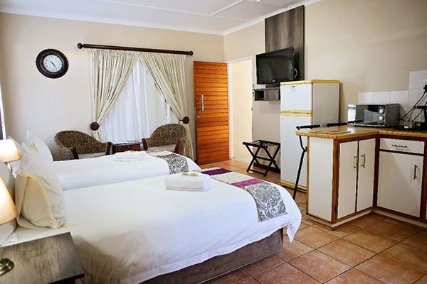 Three room, 6 sleeper family unit
